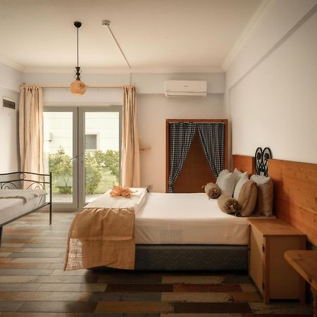 La Vida Otel อูร์ลา ภายนอก รูปภาพ