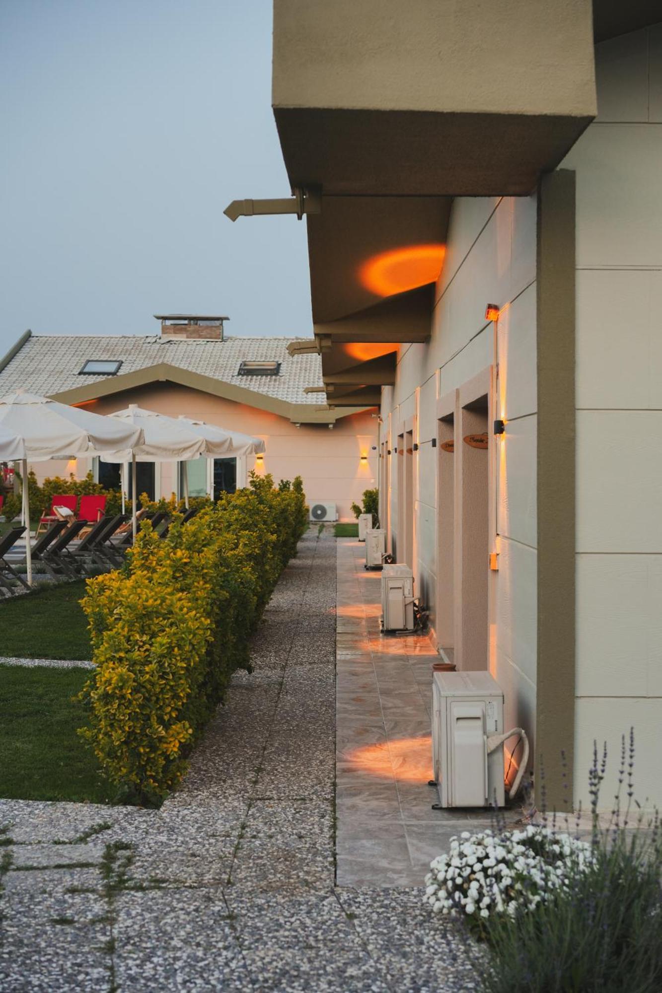 La Vida Otel อูร์ลา ภายนอก รูปภาพ