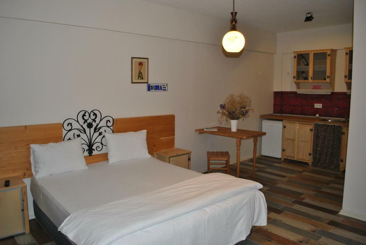 La Vida Otel อูร์ลา ภายนอก รูปภาพ