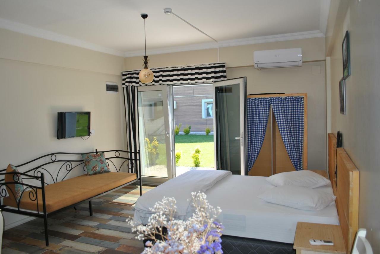 La Vida Otel อูร์ลา ภายนอก รูปภาพ